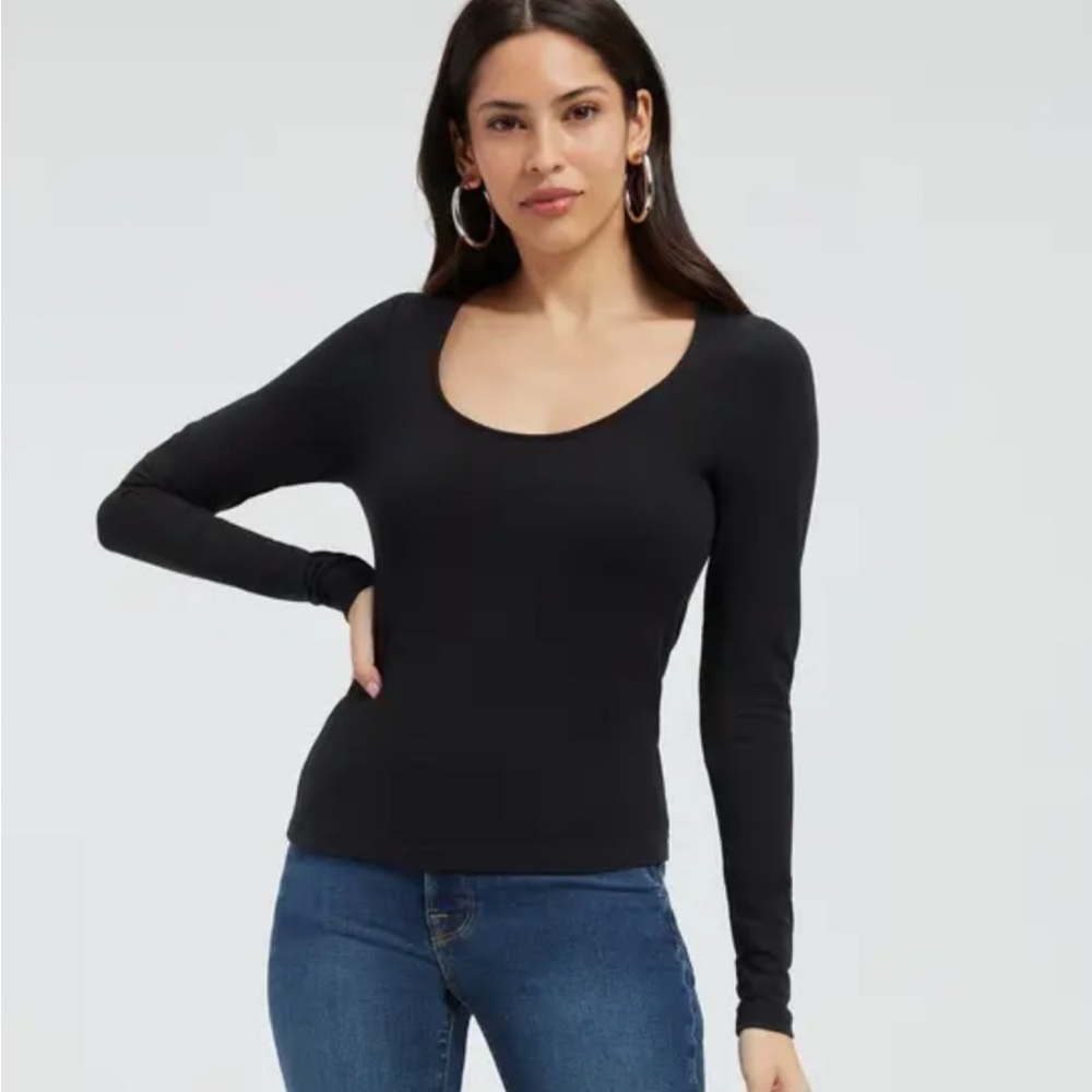 Good American Scoop Neck Long Sleeve T-Shirt - Size Medium